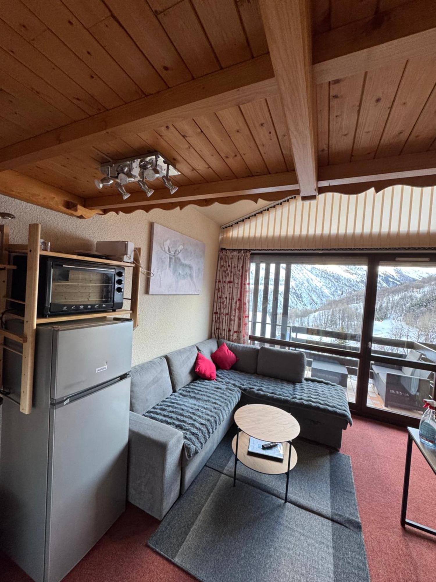 Appartement Cosy Plein Sud: Vue Splendide et Terrasse Spacieuse Saint-Sorlin-d'Arves Exterior photo